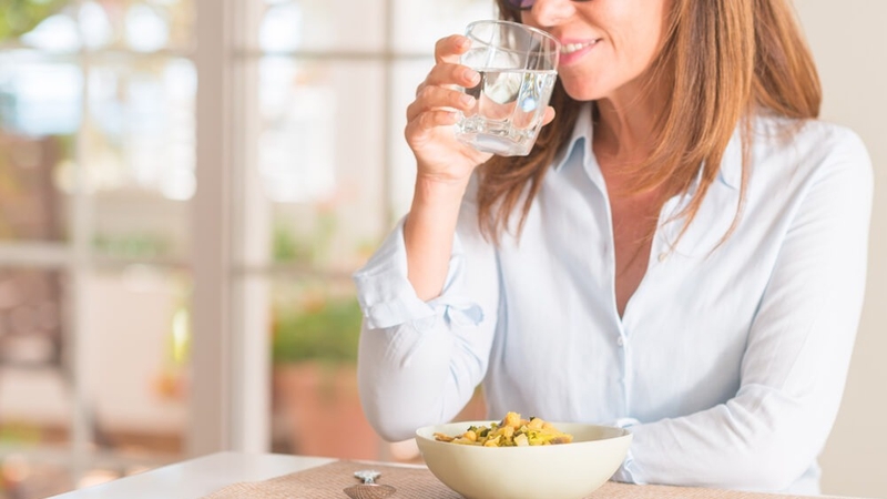 Chất lỏng không ảnh hưởng đến tốc độ tiêu hóa của thực phẩm